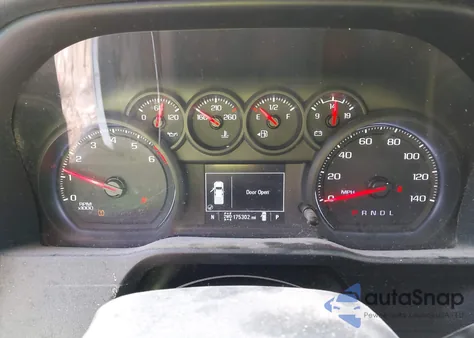 2020 Chevrolet Silverado 1500 4Wd Double Cab Standard Bed Custom z USA, uszkodzony, nr VIN 1GCRYBEH9LZ276249